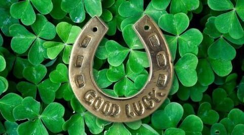 good luck charm horseshoe